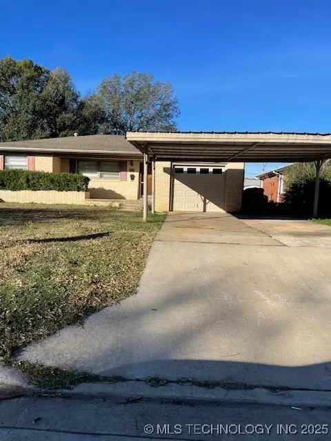 1907 Robison, Ardmore, OK 73401 - Image #2