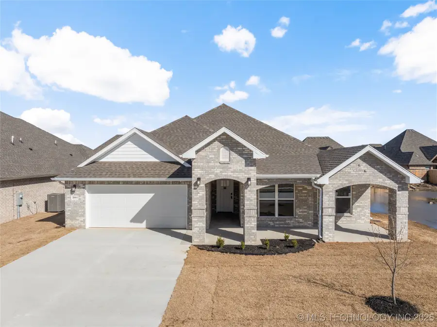 2804 E Northampton Street, Broken Arrow, OK 74014 - Image #2