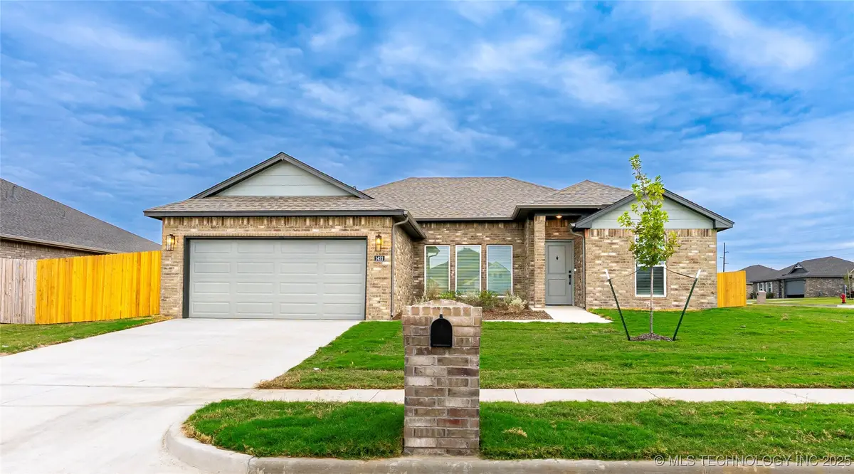 1421 E 150th Place S, Glenpool, OK 74033 - Image #1