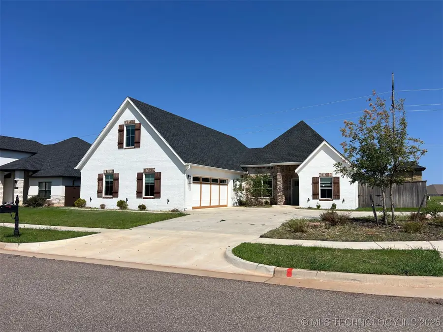 15700 Rockwell Park Lane, Edmond, OK 73013 - Image #2