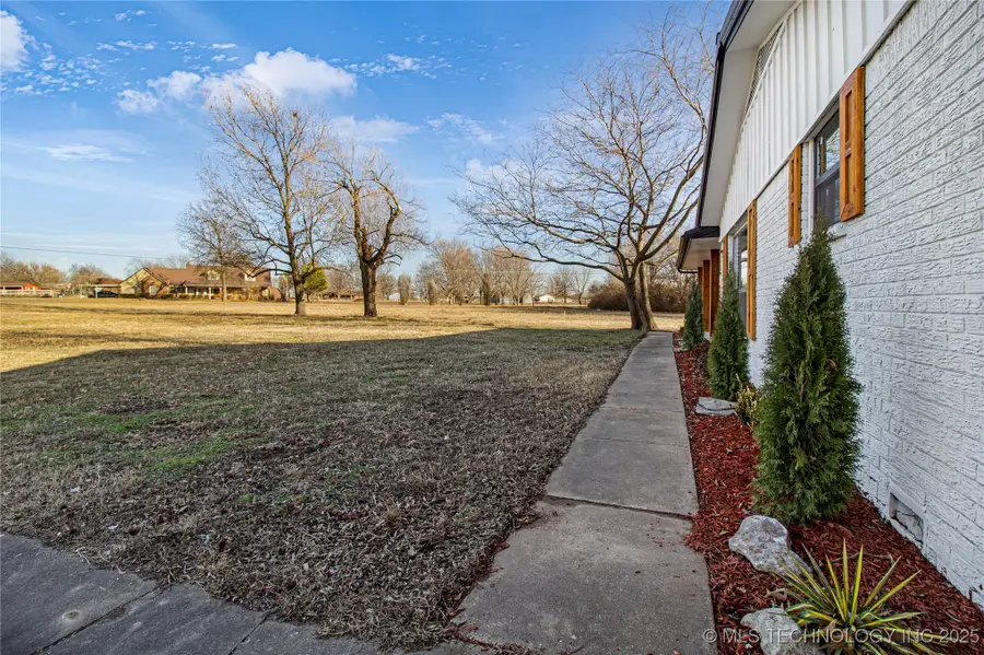 12266 E 104th Street N, Owasso, OK 74055 - Image #2