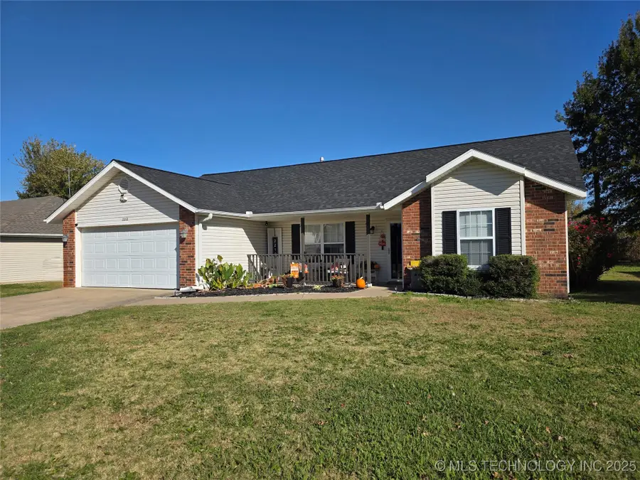 2210 Holly Lane, Miami, OK 74354 - Image #2