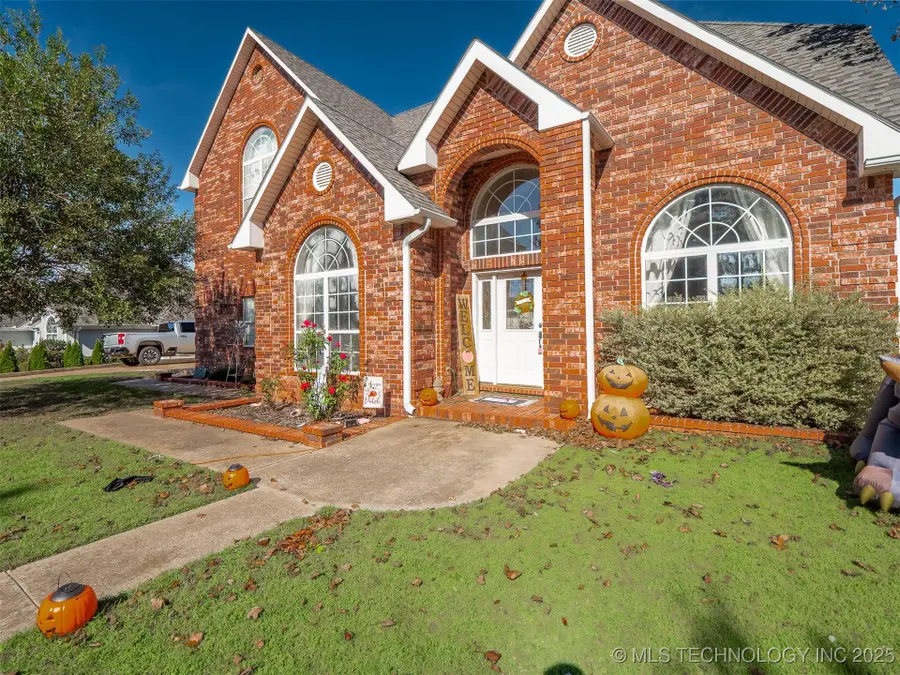 33 River Oaks, McAlester, OK 74501 - #3