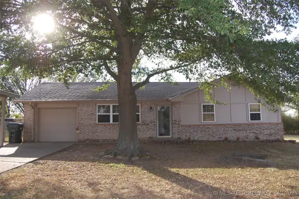 1508 Briarwood Lane, Henryetta, OK 74437