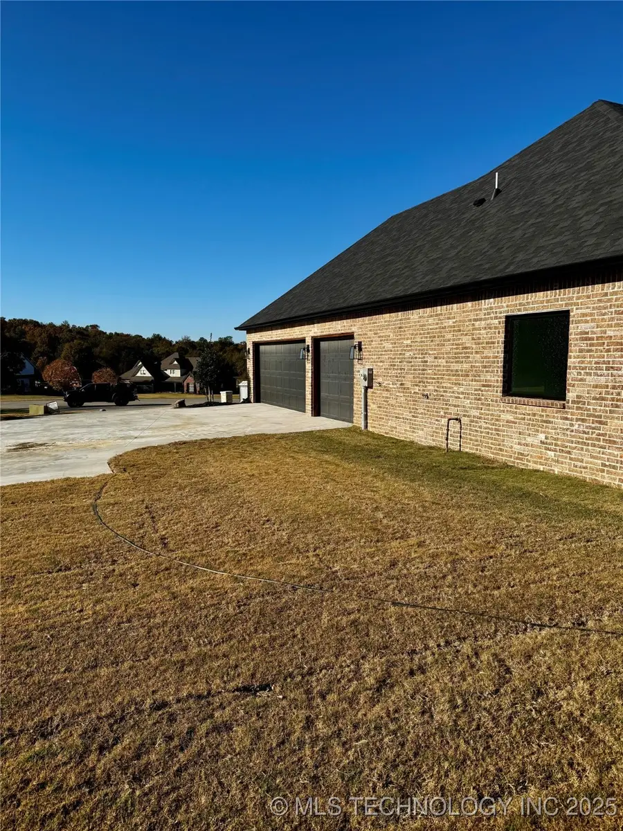 21755 S Country Ridge Court, Claremore, OK 74019 - Image #3