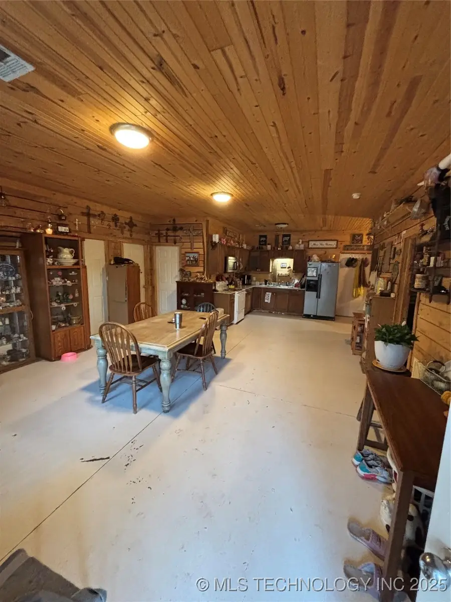 526 SW 2nd Street, Adair, OK 74330 - Image #2