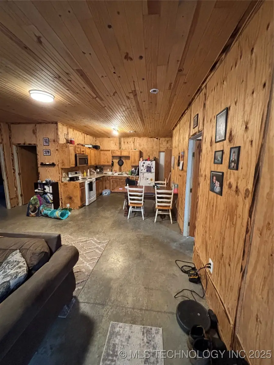 533 SW 2nd Street, Adair, OK 74330 - Image #3