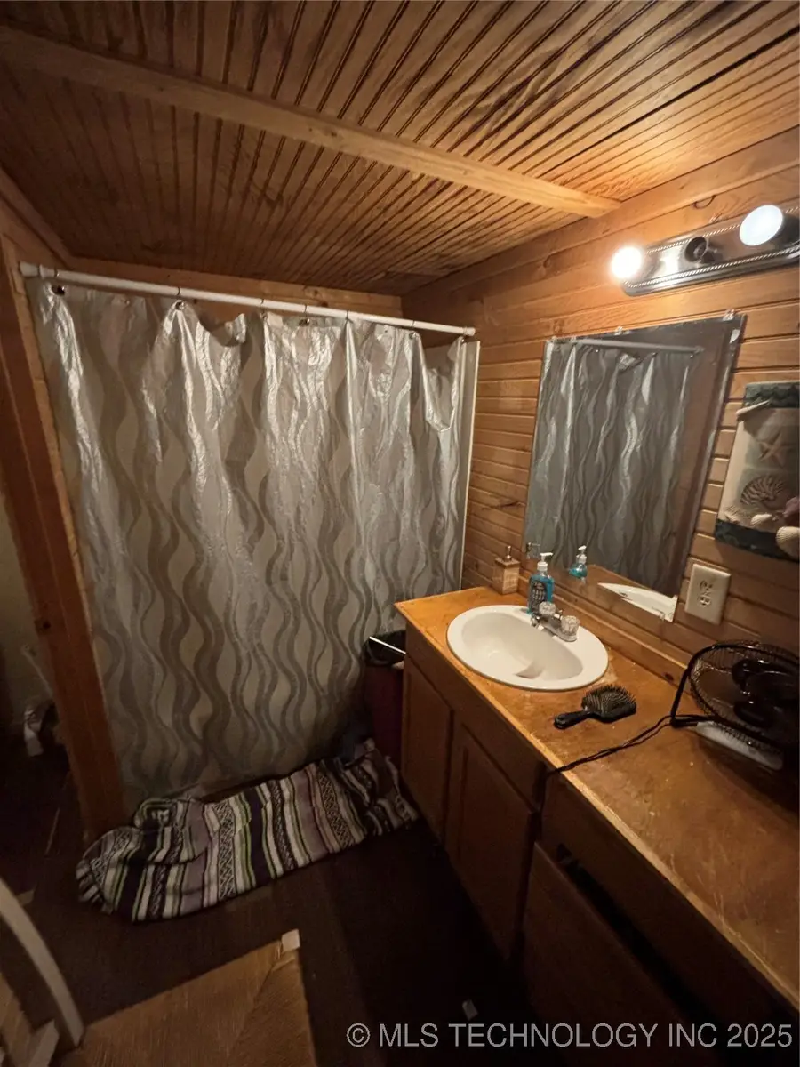 527 SW 2nd Street, Adair, OK 74330 - Image #3