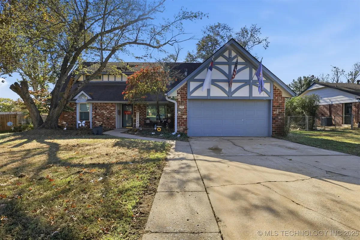 723 W Utica Street, Broken Arrow, OK 74011 - Image #1