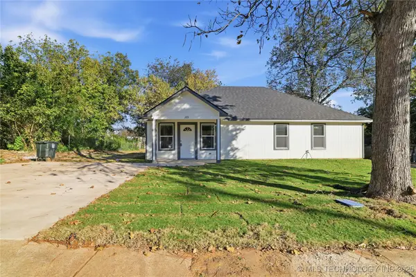 223 SE 3rd, Durant, OK 74701