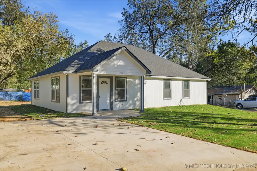 223 SE 3rd, Durant, OK 74701 - Image #2