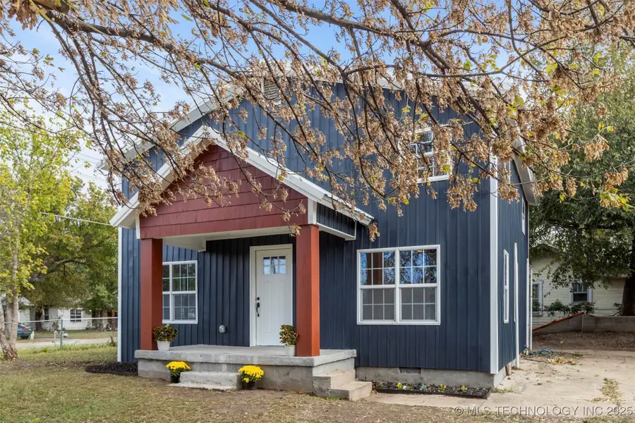 623 N 6th Avenue W, Stroud, OK 74079 - Image #2