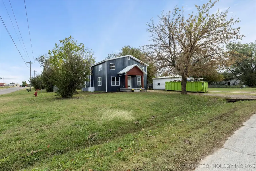 623 N 6th Avenue W, Stroud, OK 74079 - Image #3