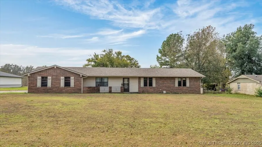7212 E Battenfield Drive, Claremore, OK 74019 - Image #2