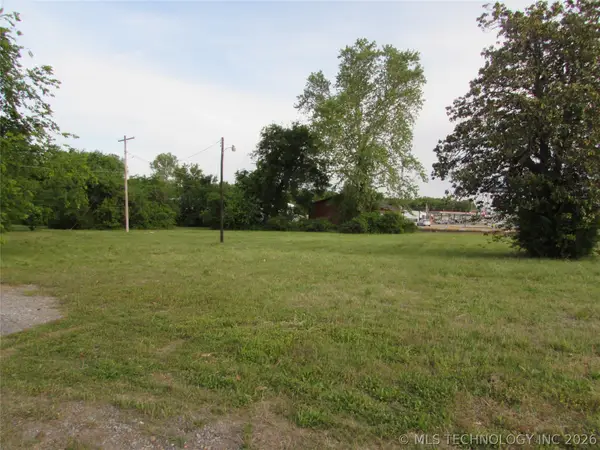 N York Street, Muskogee, OK 74403