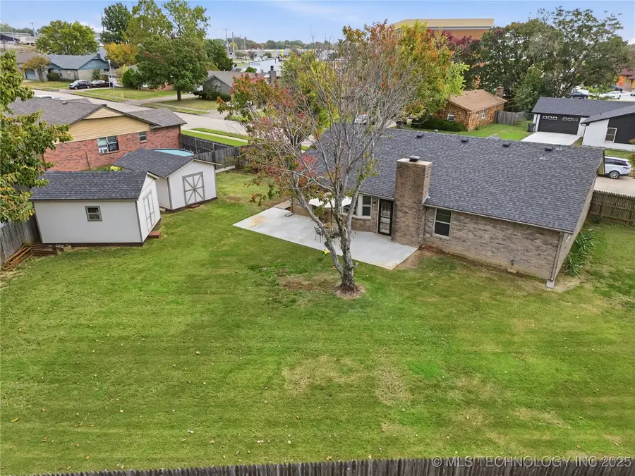 1402 N Elm Street, Owasso, OK 74055 - Image #3