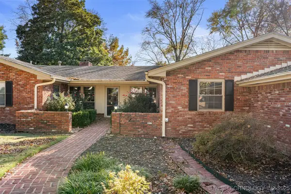 941 SE Paddock Court, Bartlesville, OK 74006