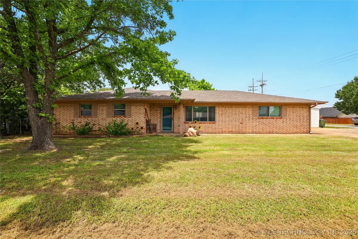 300 Michelle, Calera, OK 74730 - Image #1