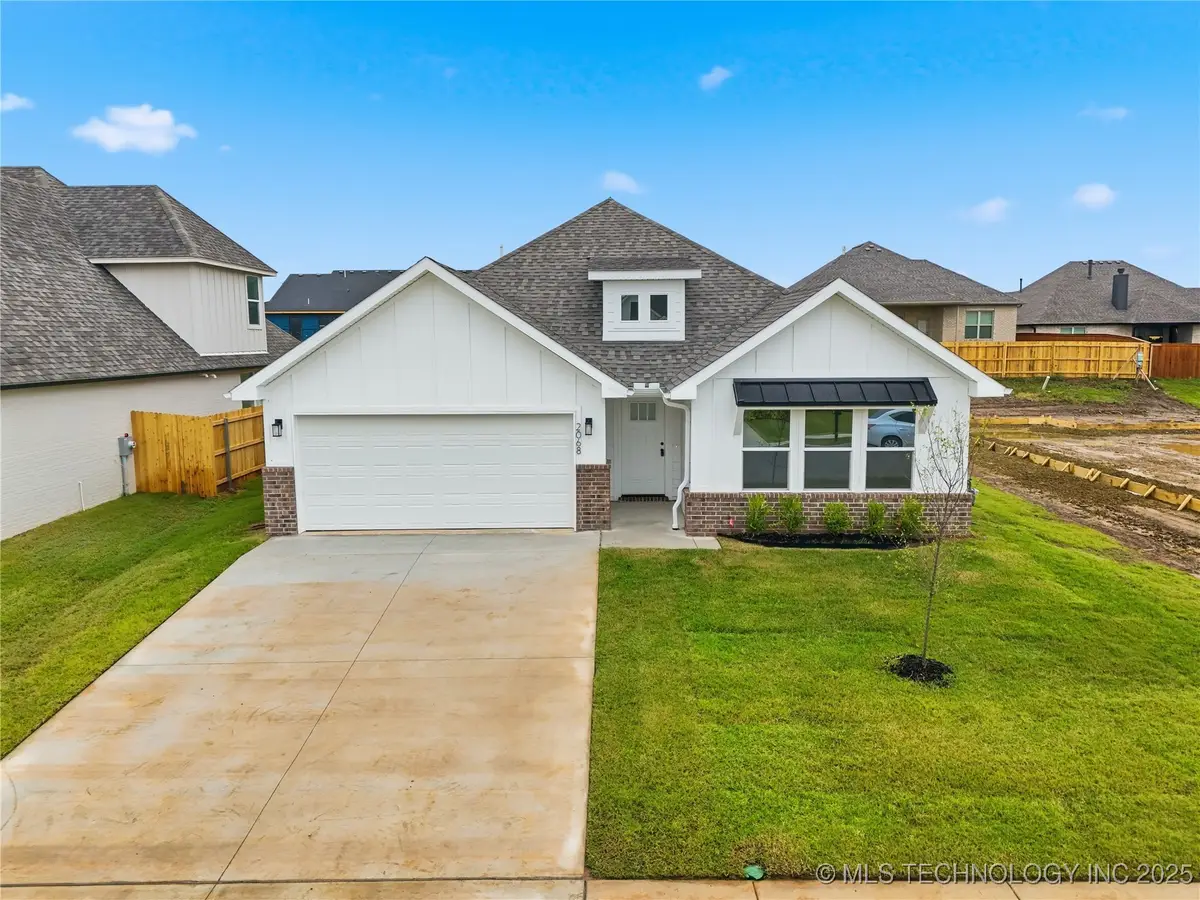 2068 E 129th Place S, Jenks, OK 74037 - #1