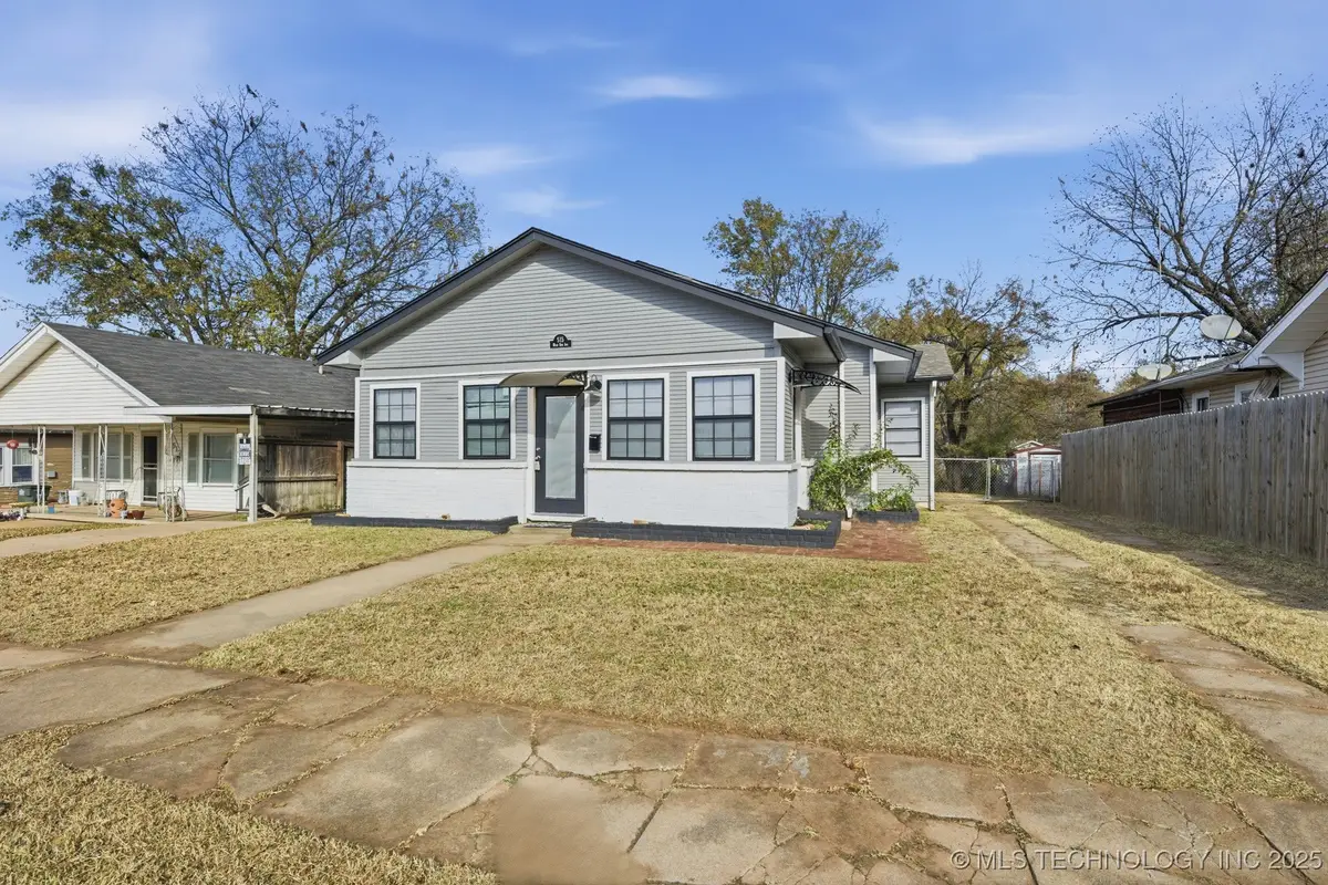 515 W 8th Avenue, Bristow, OK 74010 - Image #1