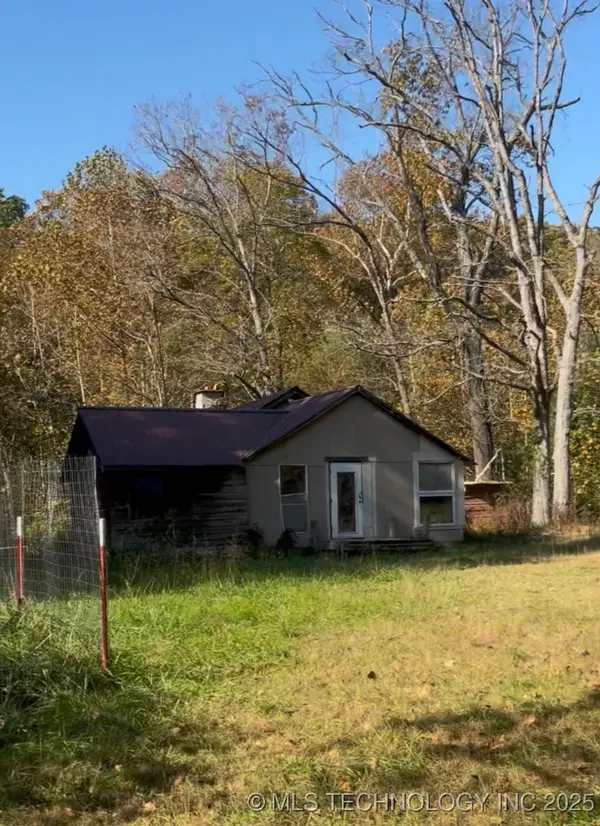 20455 E Whipperwill Road, Tahlequah, OK 74464