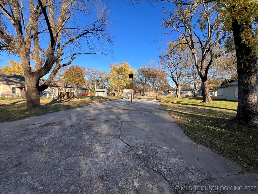 214 N Pettit Avenue, Hominy, OK 74035 - Image #2