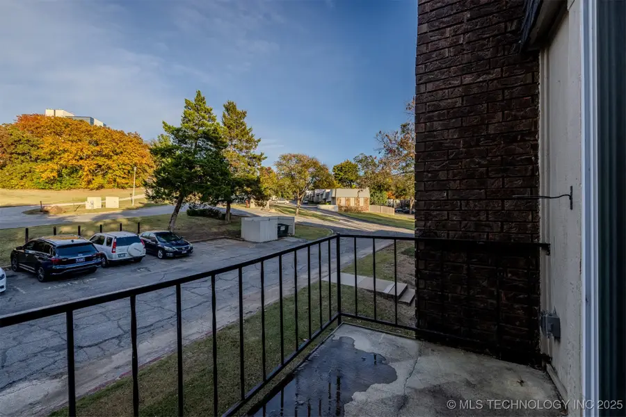 6804 S Toledo Avenue #404, Tulsa, OK 74136 - Image #2