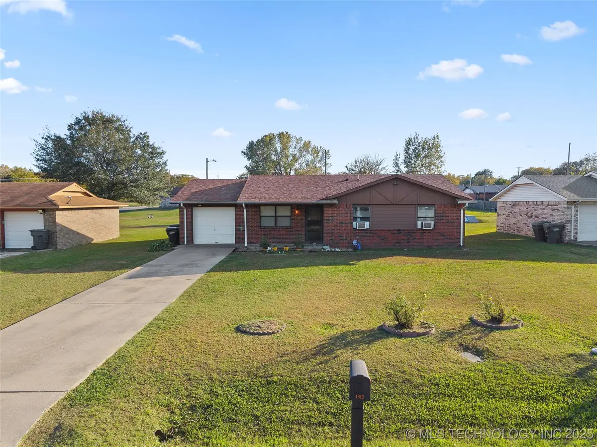 1312 12th Ne, Ardmore, OK 73401 - Image #1