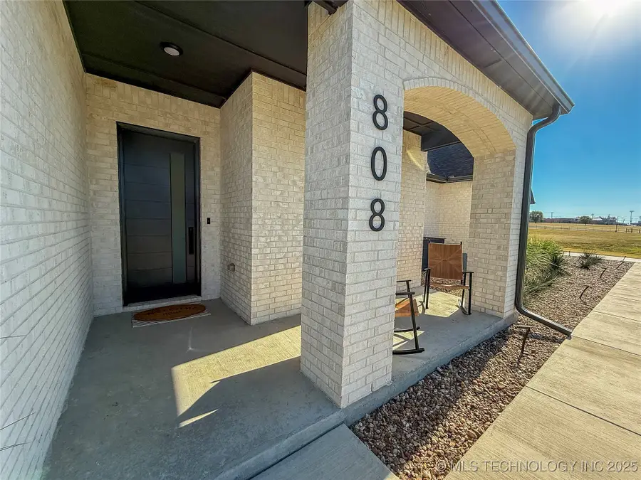 808 W Prairie View Road, Ardmore, OK 73401 - Image #3