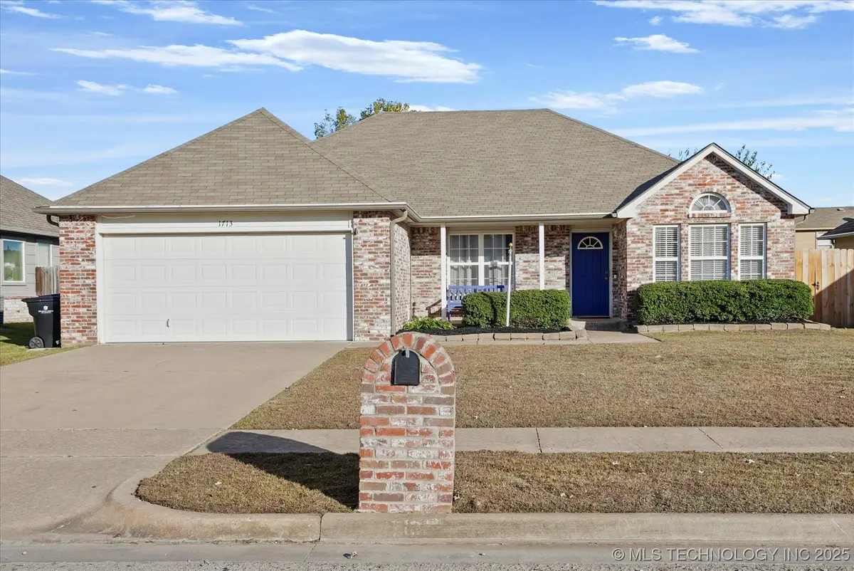 1713 S Narcissus Place, Broken Arrow, OK 74012 - Image #1