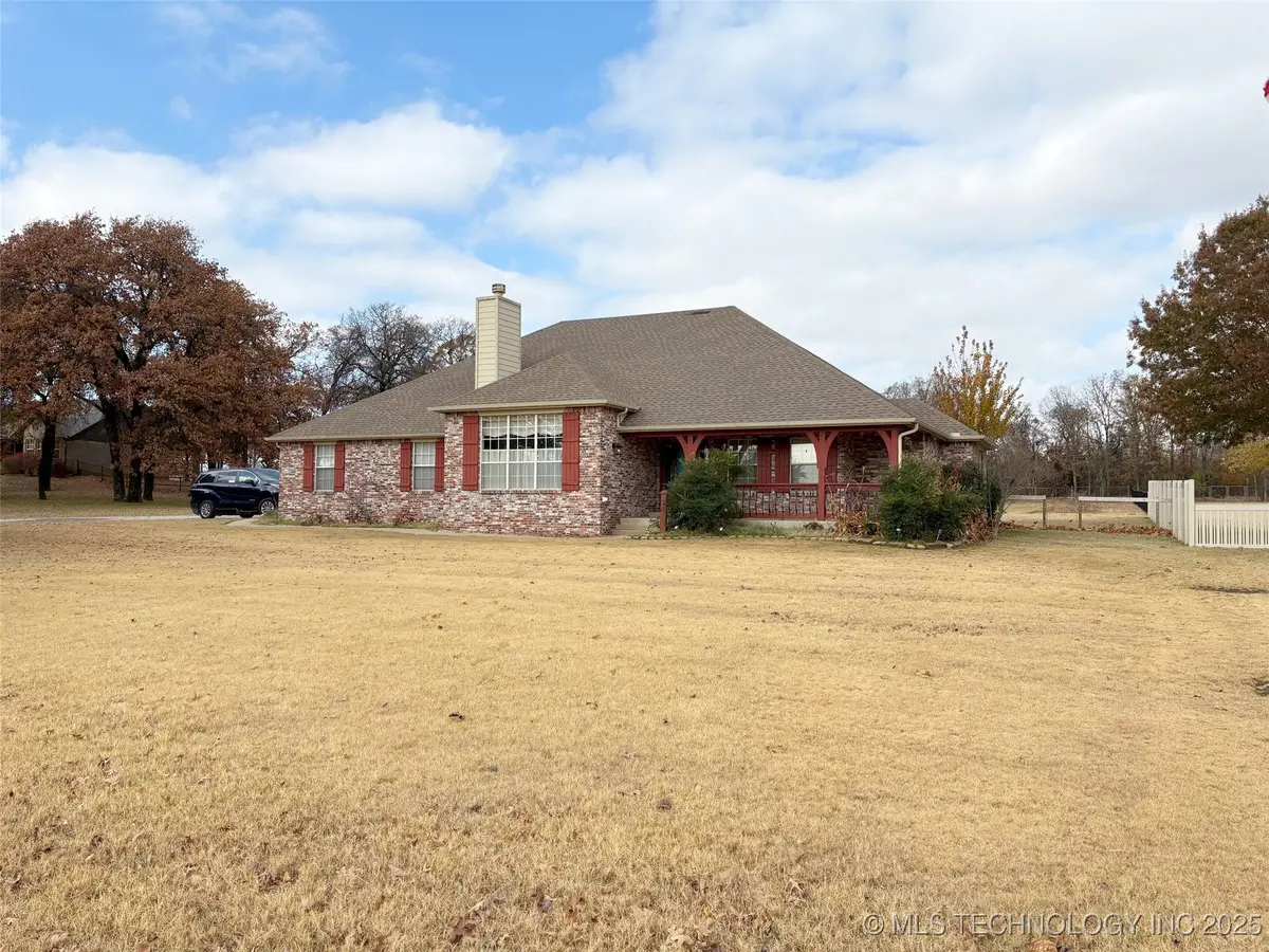 8801 S Ridgeview Drive, Sapulpa, OK 74066 - Image #1