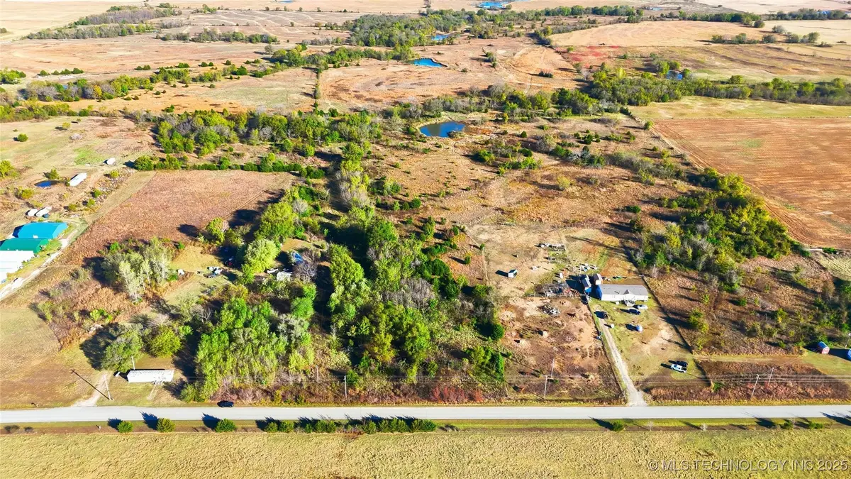 Cedar Road, Henryetta, OK 74437 - Image #1