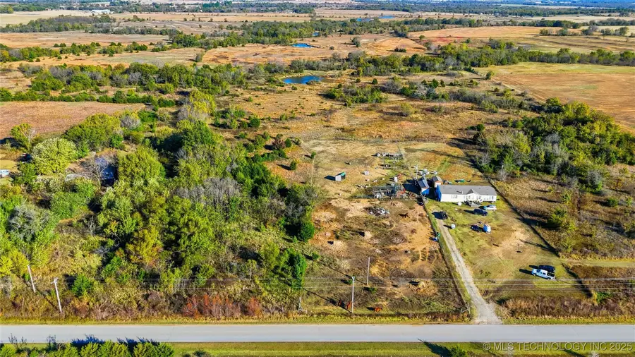 Cedar Road, Henryetta, OK 74437 - Image #2