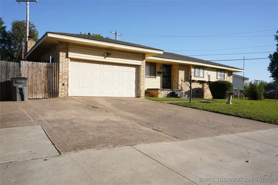 2821 W Golden Street, Tulsa, OK 74127 - Image #2