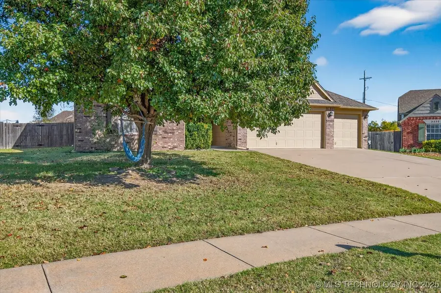 3218 Debbie Lane, Bartlesville, OK 74006 - Image #3