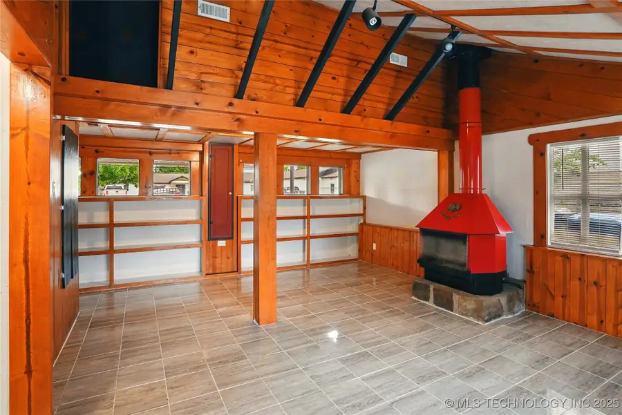 1435 E Oak Street, Cushing, OK 74023 - Image #3
