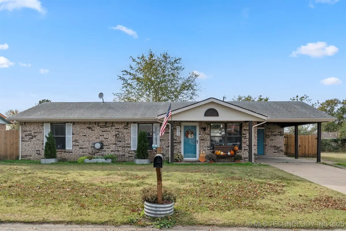 4111 W Pipestem Drive, Skiatook, OK 74070 - Image #1