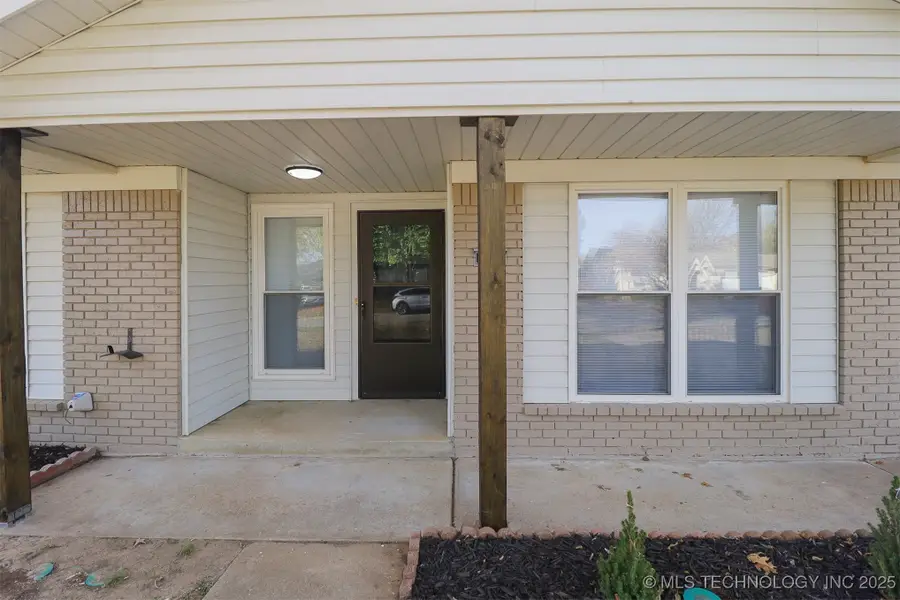 1628 S 5th Street, Broken Arrow, OK 74012 - Image #2