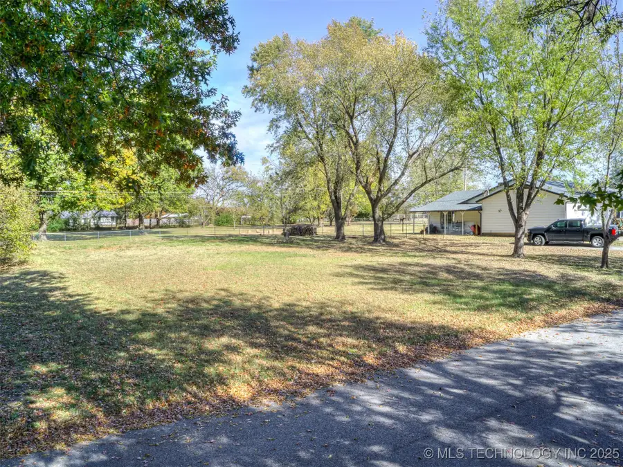 2510 E Sidney Avenue, Broken Arrow, OK 74014 - Image #2