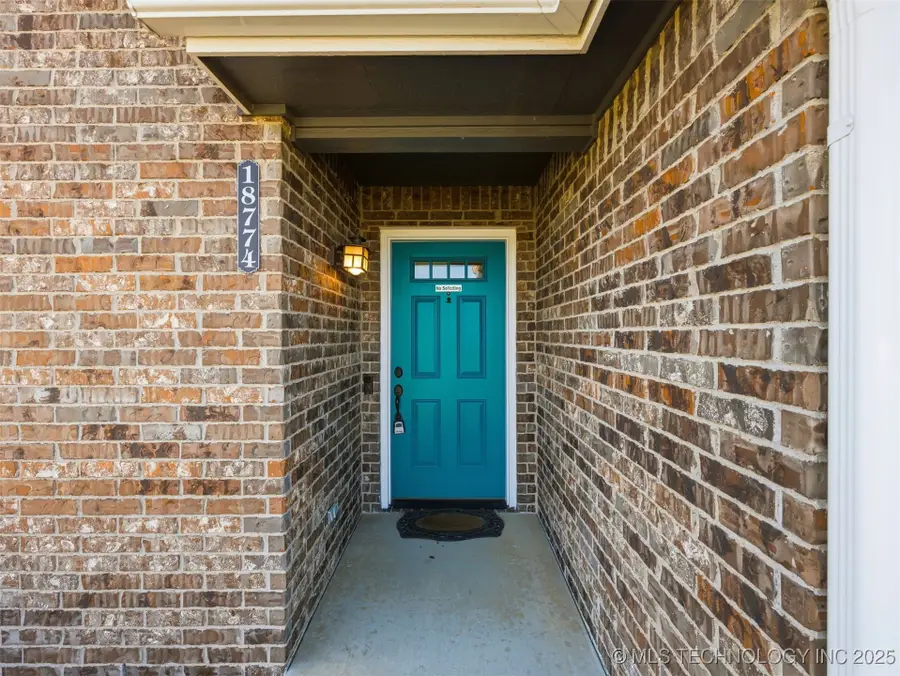 18774 S Birch Hollow Way, Claremore, OK 74017 - Image #3