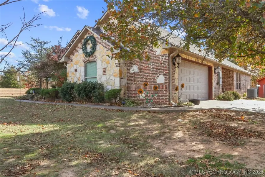 555 White Chimney, Stuart, OK 74570 - Image #3
