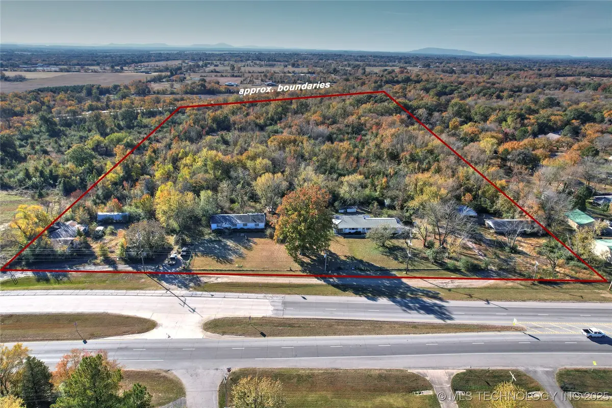 404 W Ray Fine Boulevard, Roland, OK 74954 - Image #1