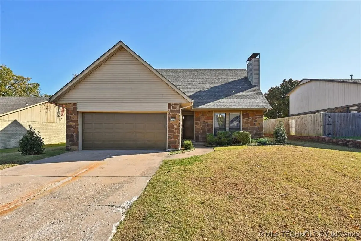 1613 S Aspen Court, Broken Arrow, OK 74012 - Image #1