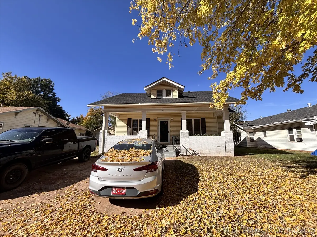 404 S 9th Street, Clinton, OK 73601 - Image #1