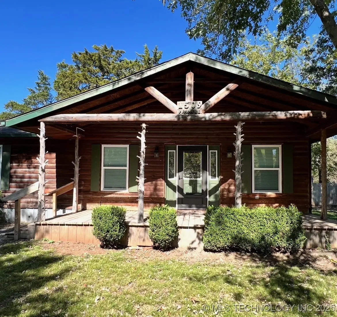 1509 Pawnee Avenue, Hartshorne, OK 74547 - Image #1