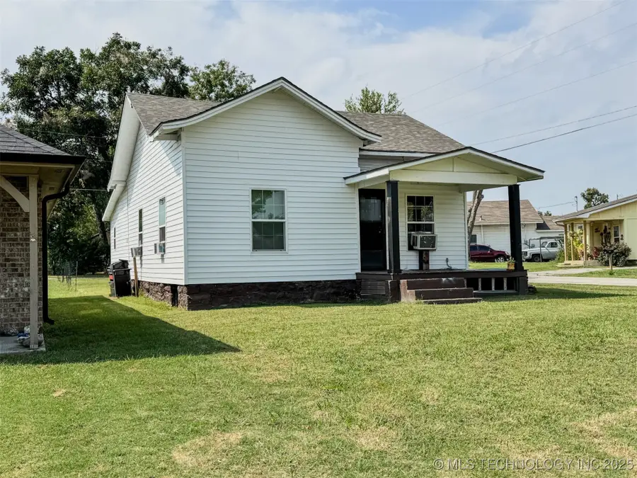 221 N Dorothy Avenue, Claremore, OK 74017 - Image #2