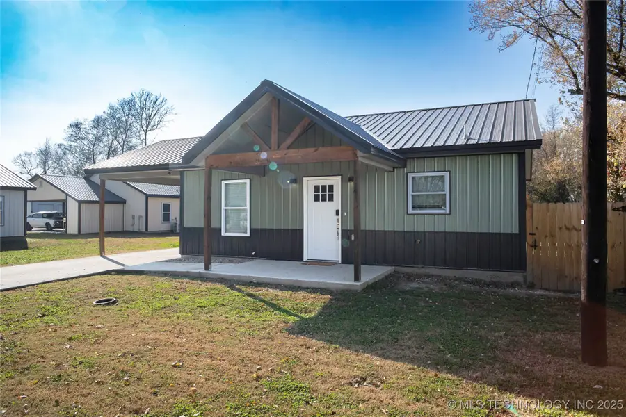 1141 W Delaware Street, Westville, OK 74965 - Image #2