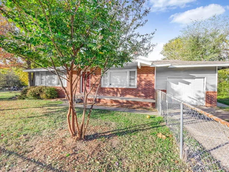 2909 E Woodrow Place, Tulsa, OK 74110 - Image #2