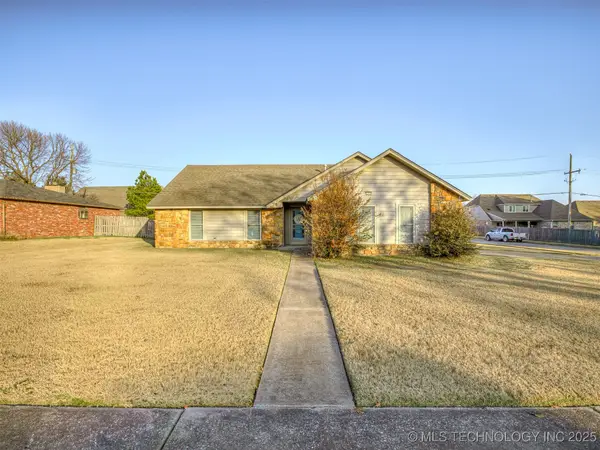 11275 S Douglas Avenue, Jenks, OK 74037