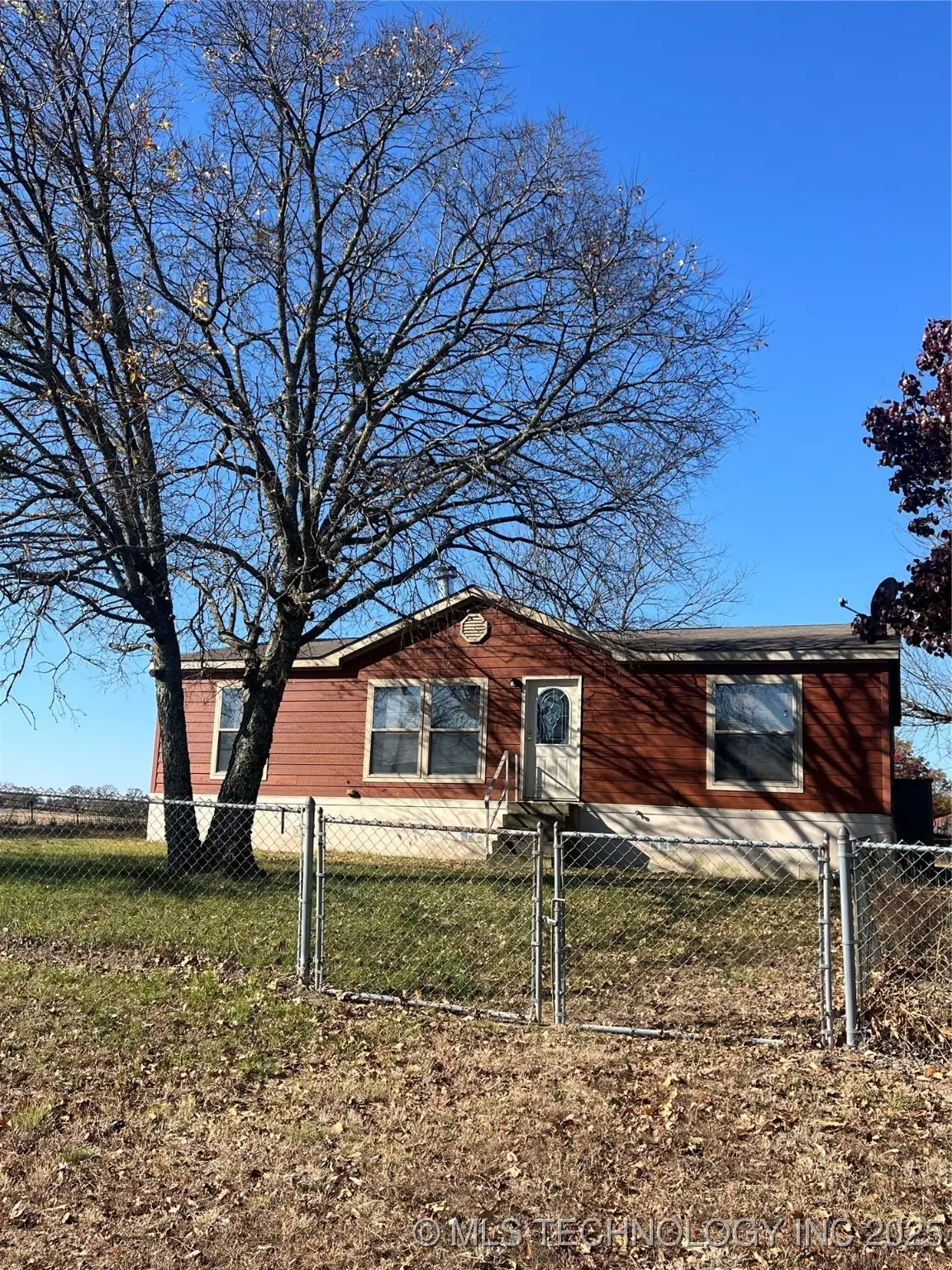 421 Wooley Avenue, Stuart, OK 74570 - Image #1